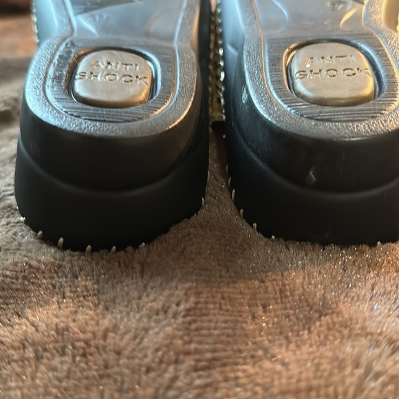 NWOB LA PLUME Paola Gold Slide Sandal Sz  7 - Picture 13 of 14